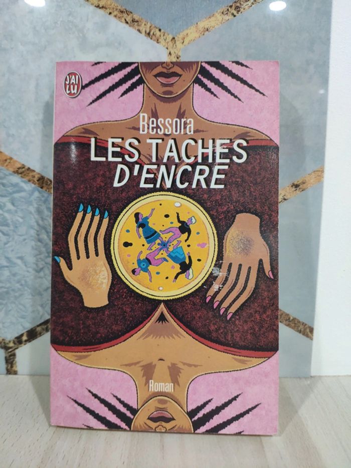 Livre poche les tâches d'encre Bessora