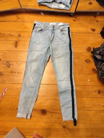Jean skinny stretch Mango 36 bleu ciel 5 poches