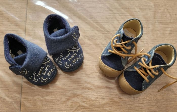 Lot chaussures/ chaussons T20 garçon