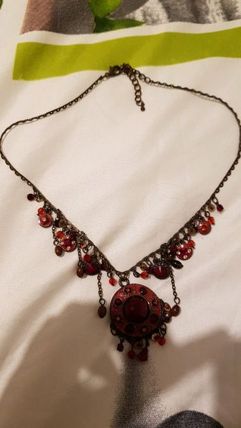 Collier fantaisie rouge