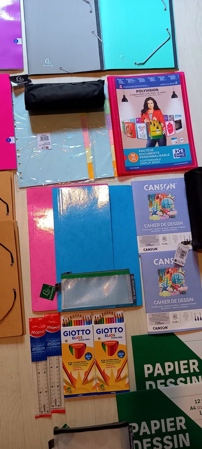Lot de fournitures scolaires neuves - photo numéro 3