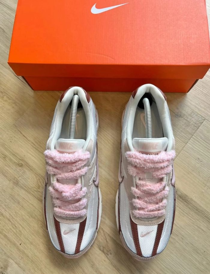 Nike Initiator Rose Blanc 44,5 Fluffy - photo numéro 3