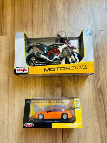 Lot de Véhicules Miniatures : Ducati Hypermotard & Audi RS 5