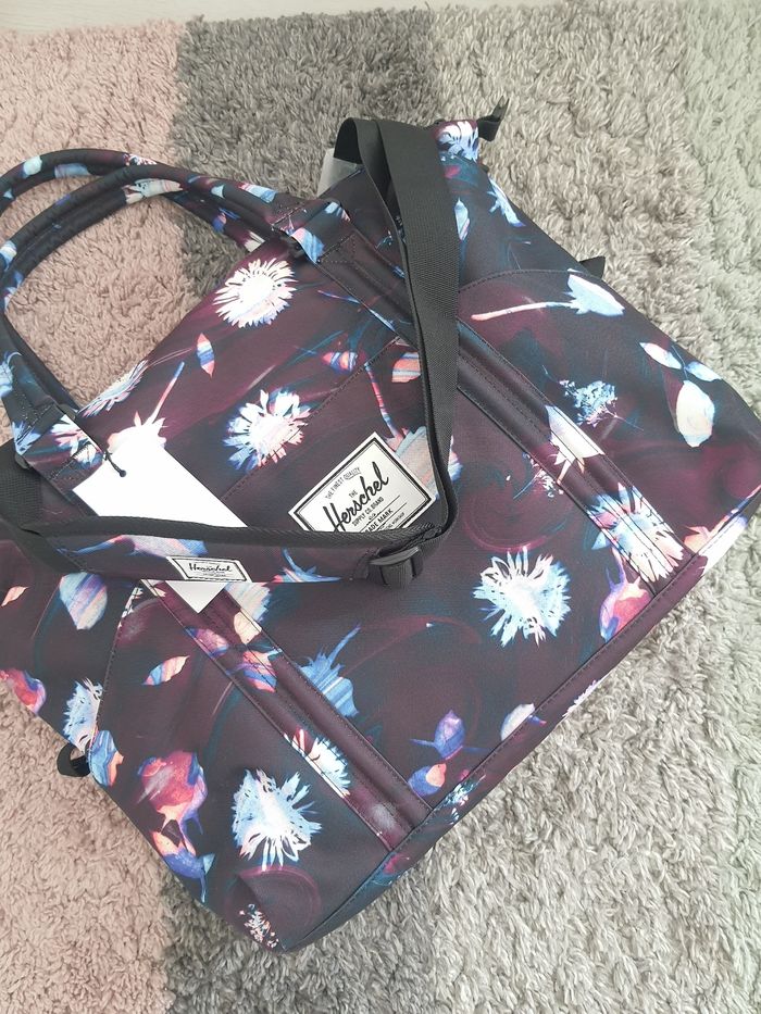 Sac et tapis a langer hertshel - photo numéro 2