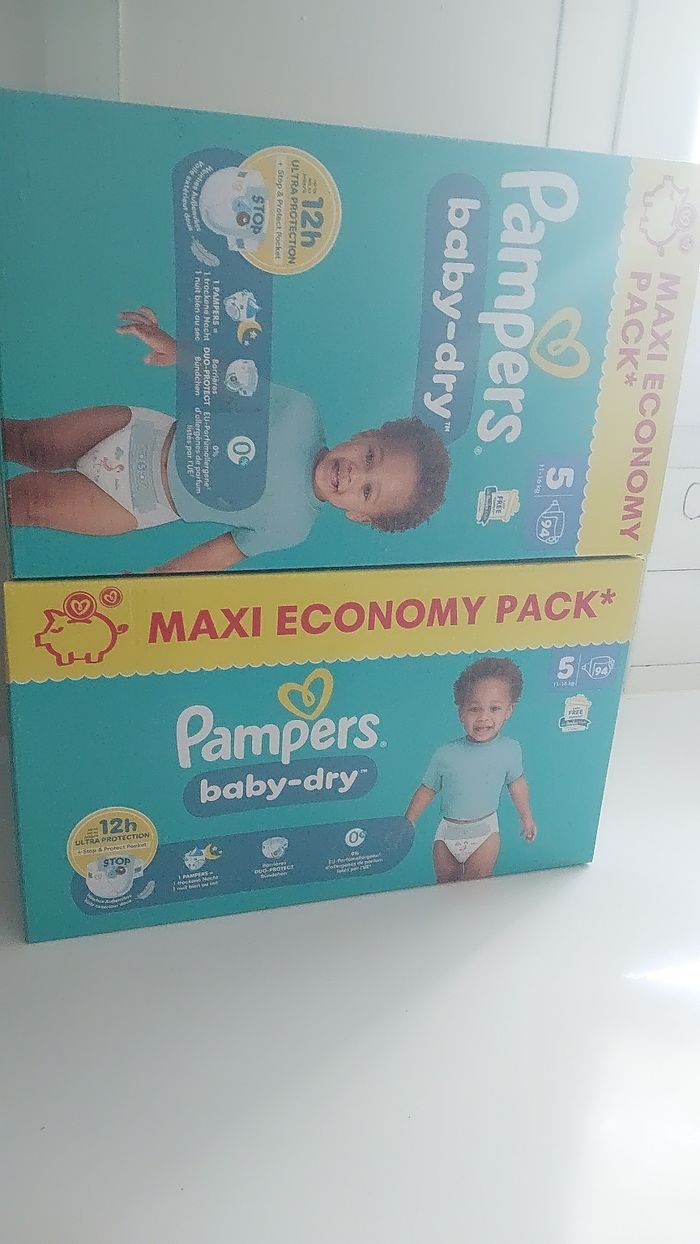 2 paquet des couches  pampers - photo numéro 3