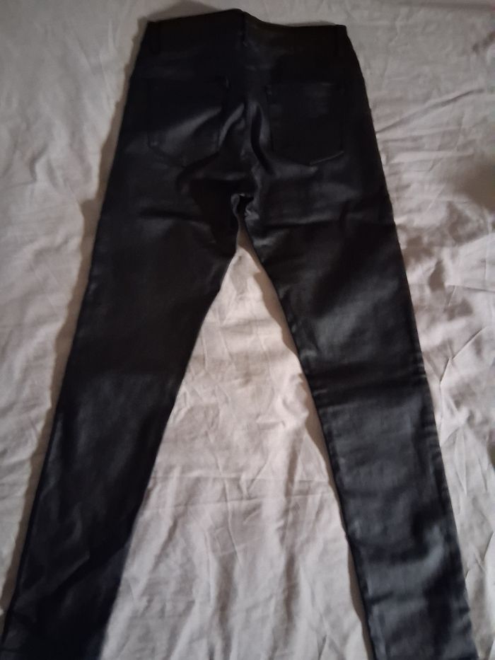 Pantalon simili cuir
