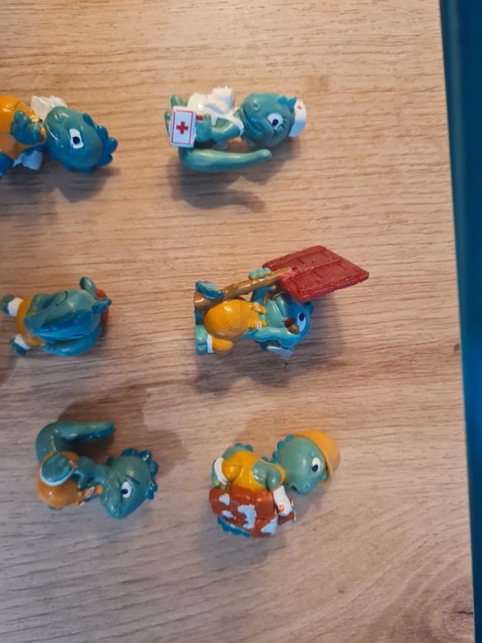 Lot de 8 figurines Kinder Vintage Dino - photo numéro 3