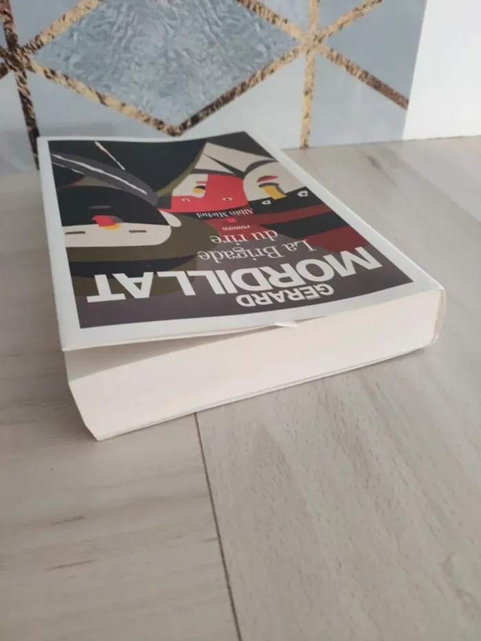 Livre grand format La brigade du rire Gérard Mordillat tragi-comédie - photo numéro 4