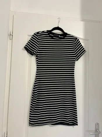 Robe à rayure