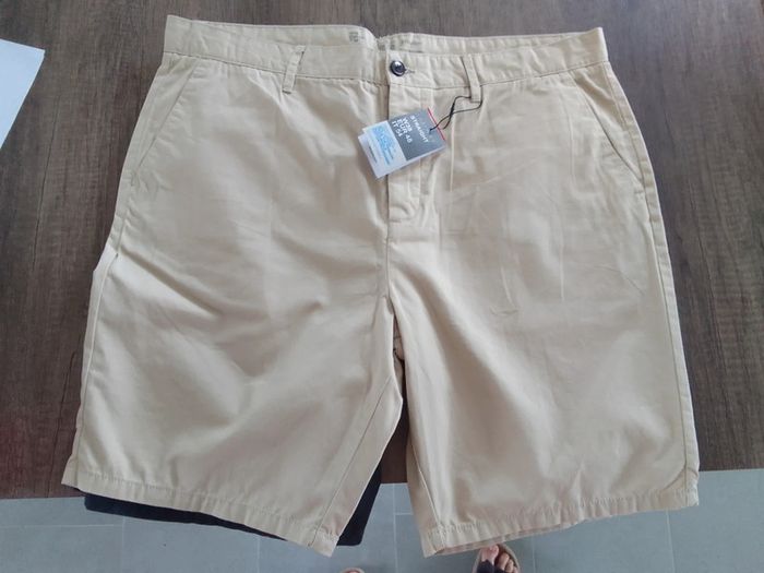 Short chino avec étiquette - photo numéro 2
