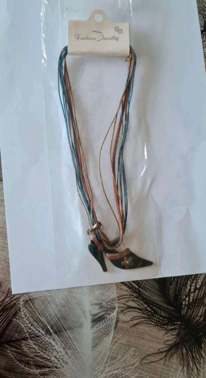 Collier escarpins  👡 👡 - photo numéro 10