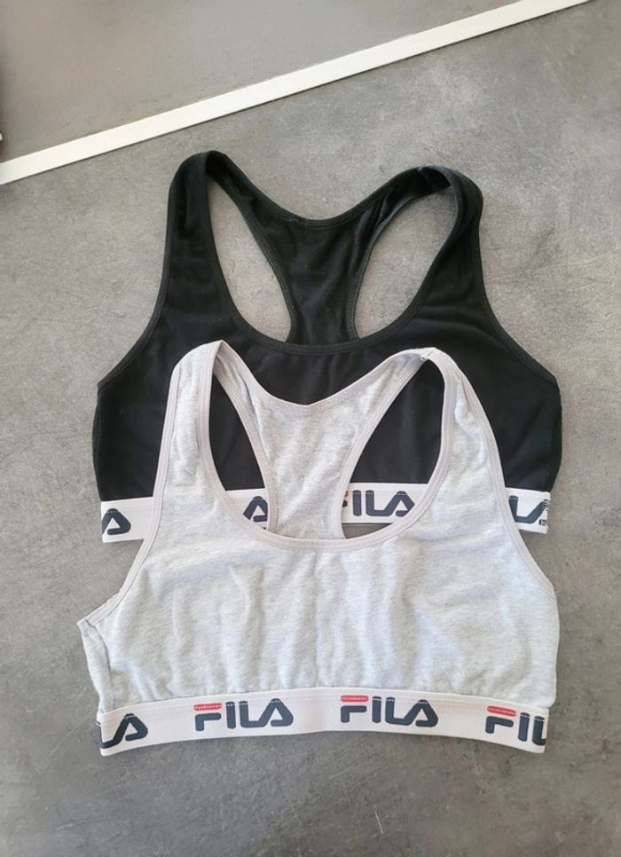 Lot 2 brassières Fila