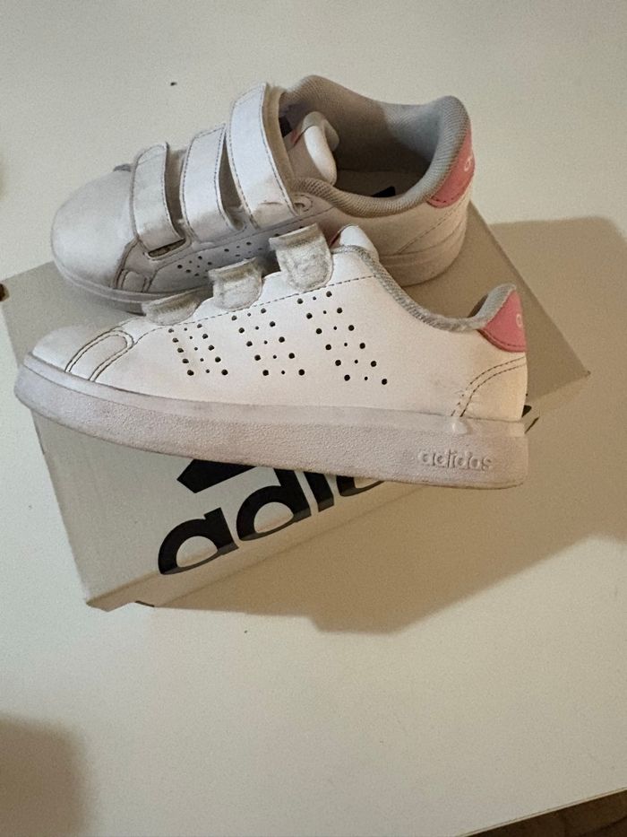 Baskets Adidas fille blanches et roses – taille 28, bon état ! - photo numéro 3