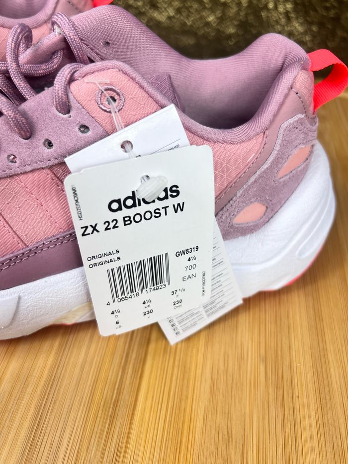Magnifique paire baskets Adidas cuir 37,1/3 - photo numéro 10