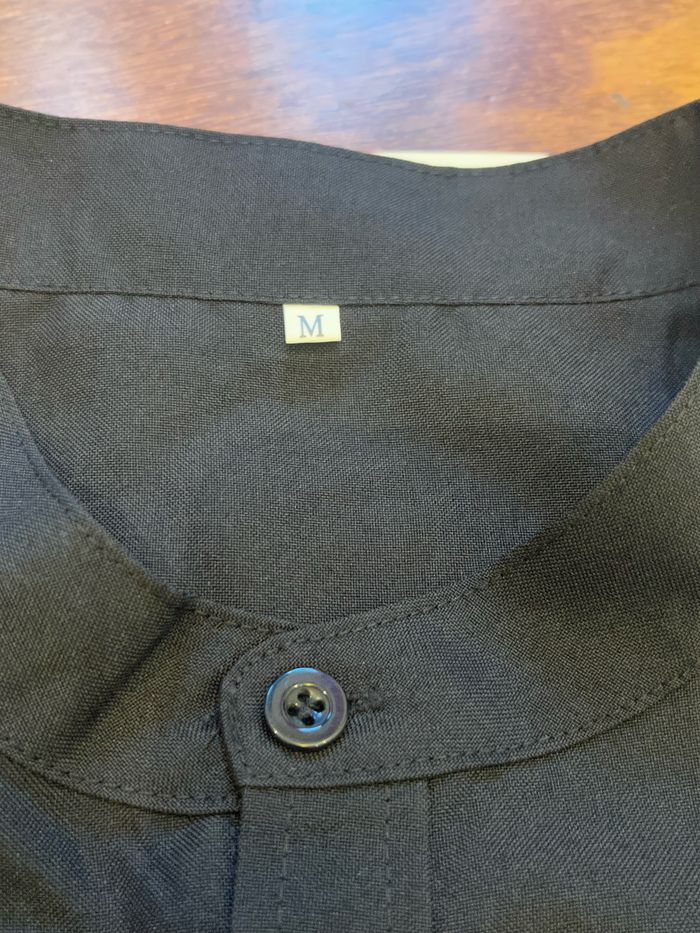 Chemise manches courtes noire à poche taille M - photo numéro 2