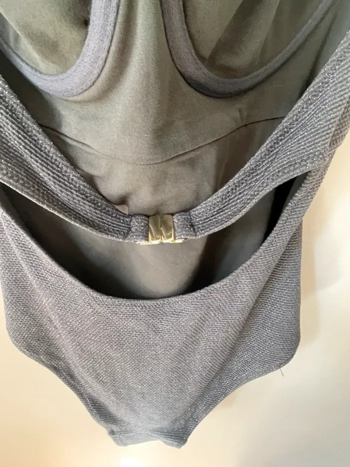 Maillot de bain, une pièce - photo numéro 3