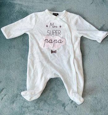 Pyjama 1 mois en bonne états