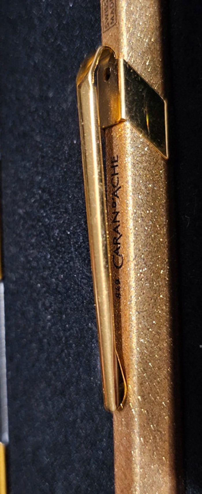 Stylo bille 849 edition goldbar marque carand'ache - photo numéro 7