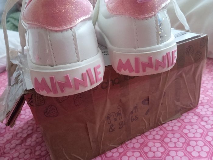 Baskets Disney pointure 25 - photo numéro 5