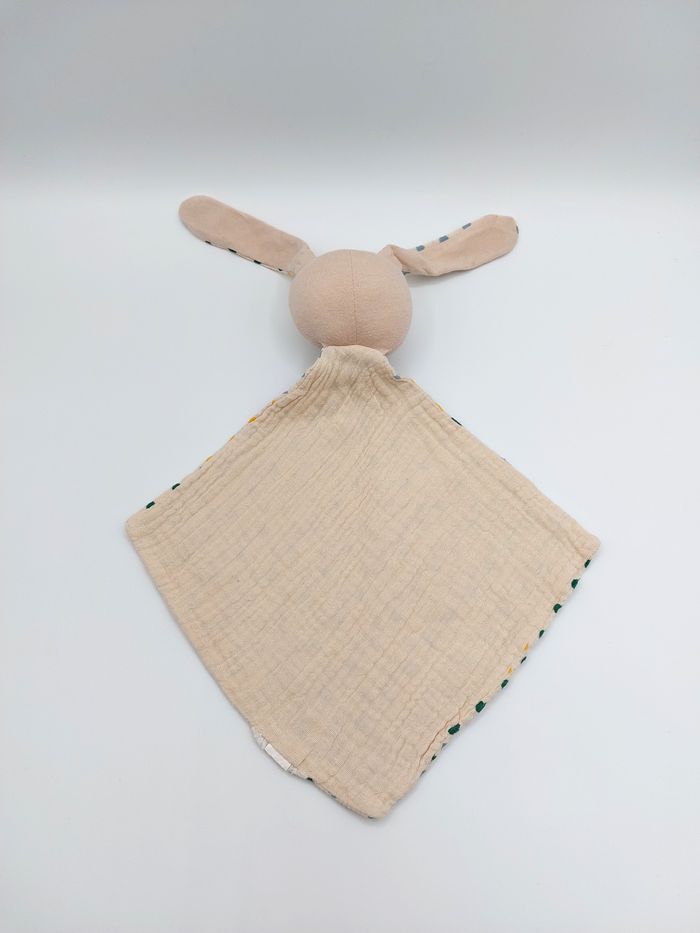 Doudou plat lapin tissu beige Bébé KLORANE lange fleurs jaune vert - photo numéro 2