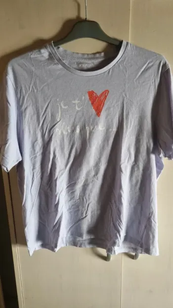Tee shirt