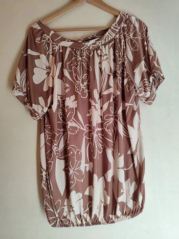 Blouse neuve Camel et crème petites manches 38 au 50/  52