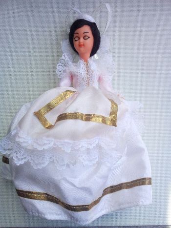 poupee de collection * prix 3e * kiki60230