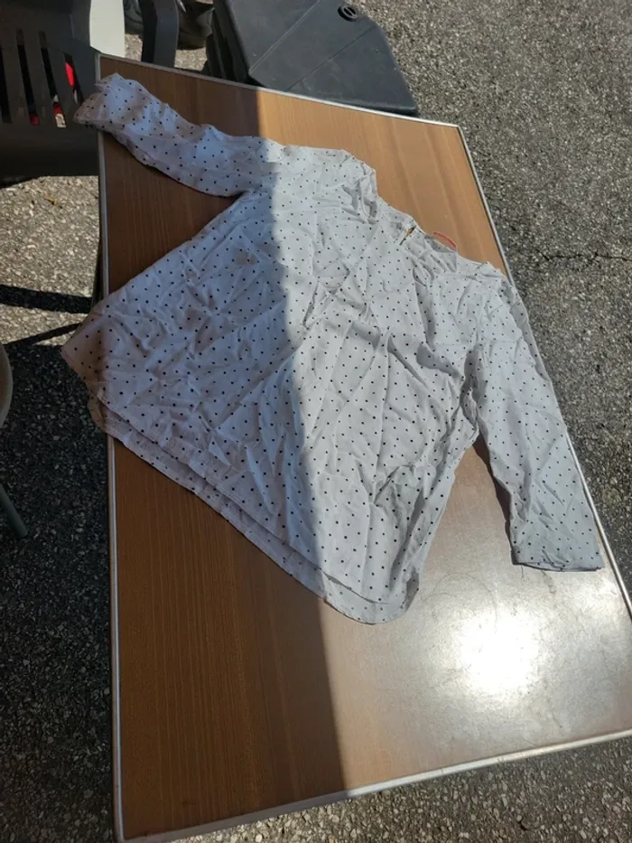 Jolie blouse mi manches taille 38