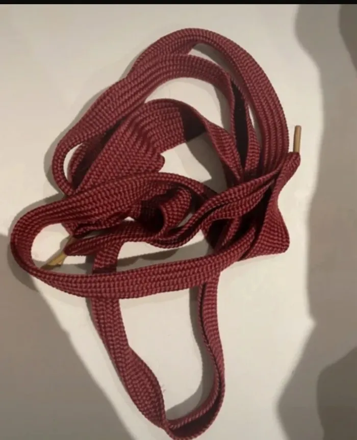 Baskets Puma rouges vernies satinées taille 39 - photo numéro 10
