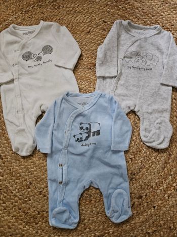 Lot 3 pyjamas
