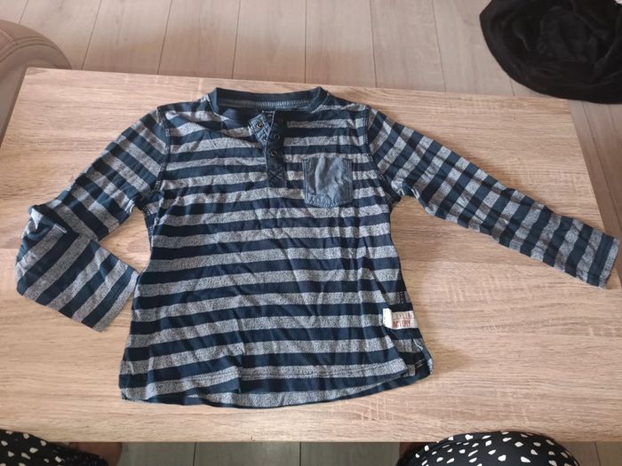 Tee-shirt manche longue Kiabi 6 ans