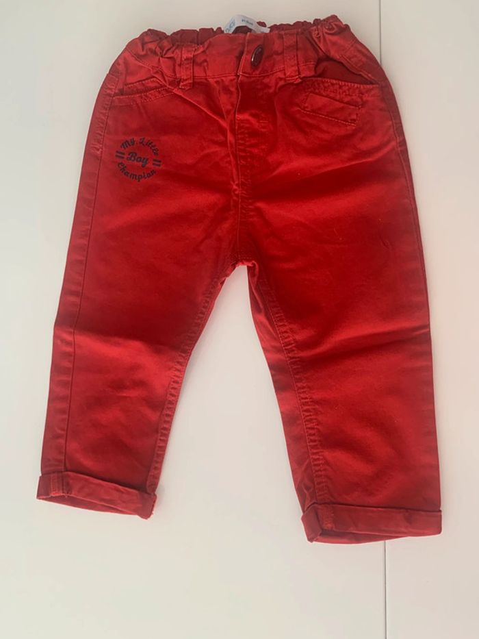 Pantalon rouge taille 18 mois