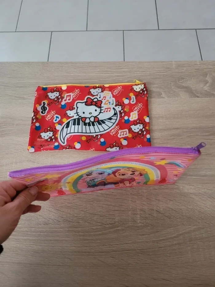 Lot de 2 trousses Hello kitty et Pat patrouille - photo numéro 3