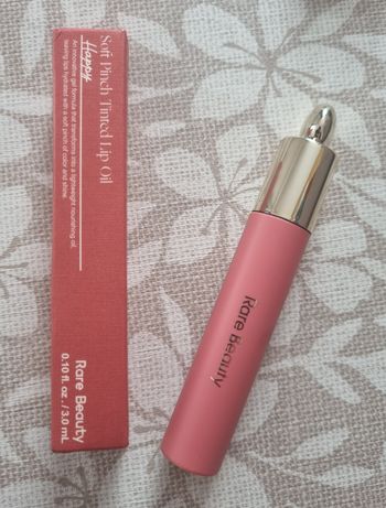 rare beauty soft pinch tinted lip oil  teinte happy huile lèvres teintée 3 ml