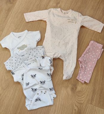 Lot mi-saison printemps été fille 1 mois