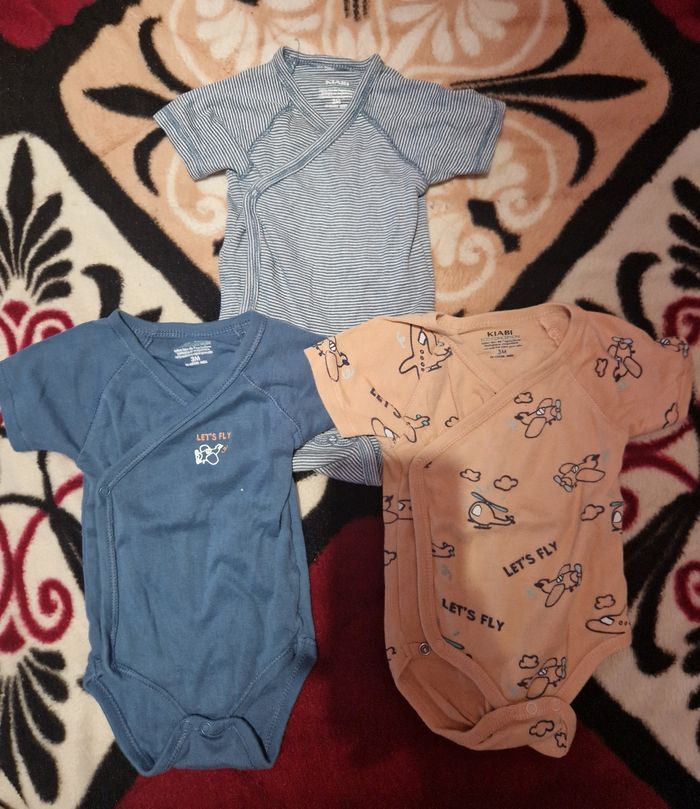 Lot bodies fille - photo numéro 3