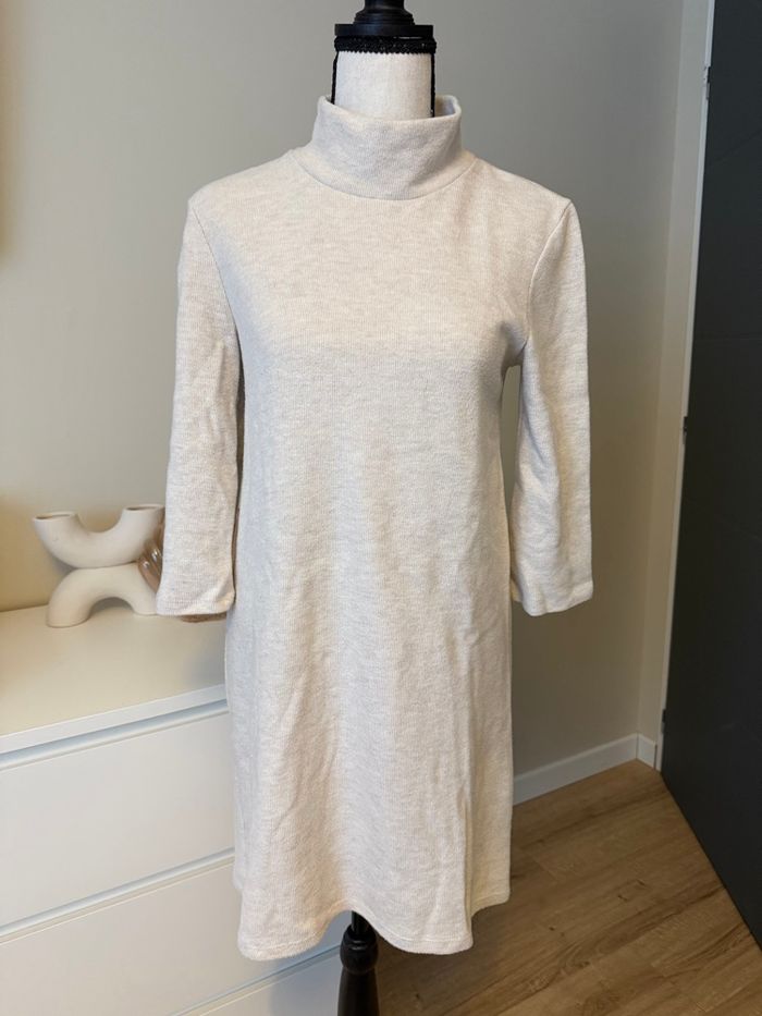 Robe beige Zara - photo numéro 2
