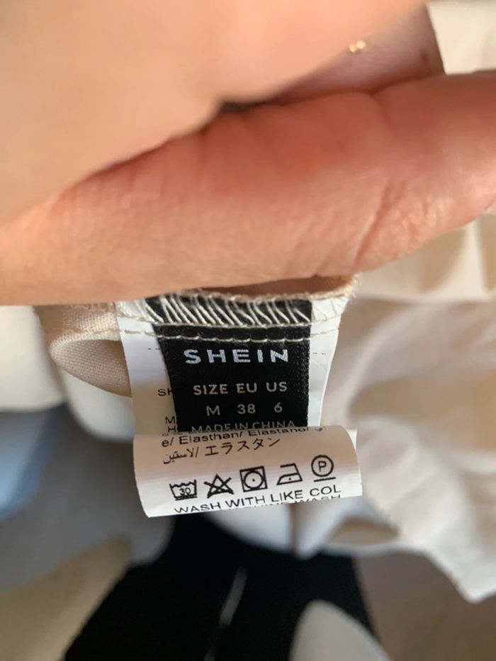 Robe dos nue - photo numéro 7