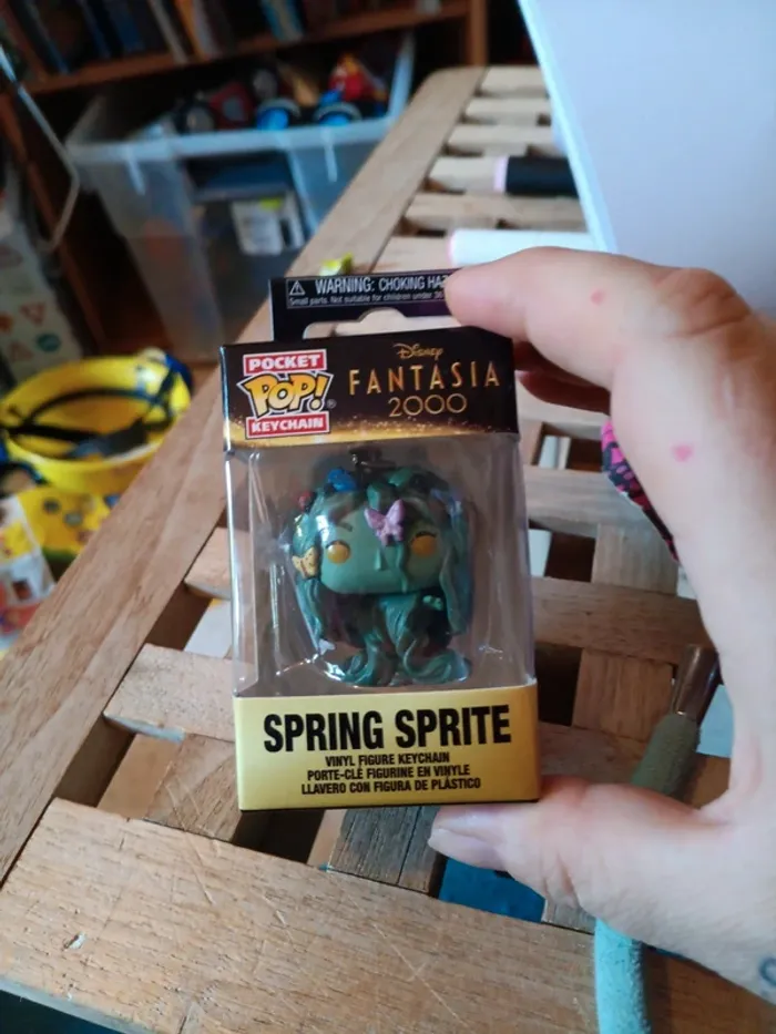 Petit pop porte clef elfe du printemps fantasia 2000