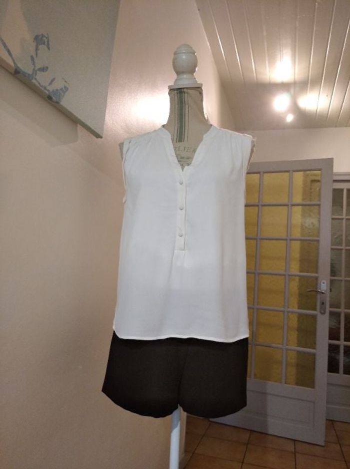 Combi short Naf Naf taille 36 blanc et noir collection été