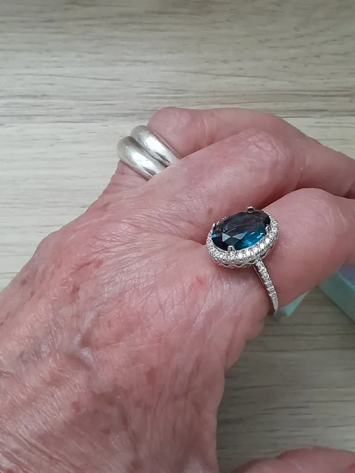 Superbe bague, strass, pierre ovale, bleue marine, taille 60 - photo numéro 6
