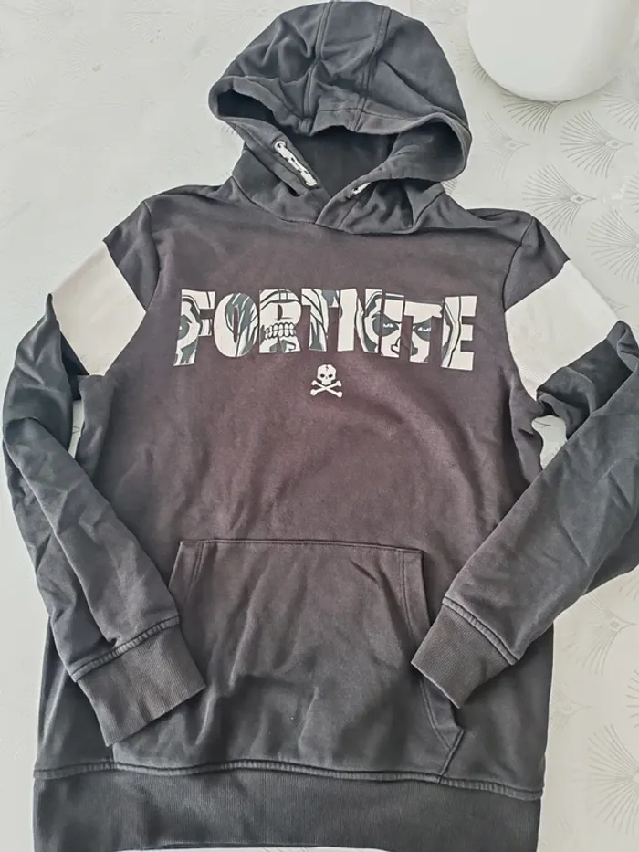 Lot 5 sweats 12 ans - photo numéro 3