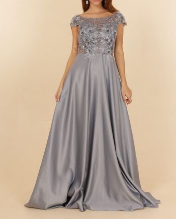 robe cérémonie dentelle et bas satiné argenté taille 36