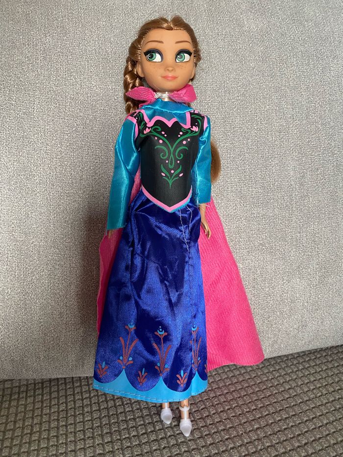Poupée Anna reine des neiges Frozen Disney