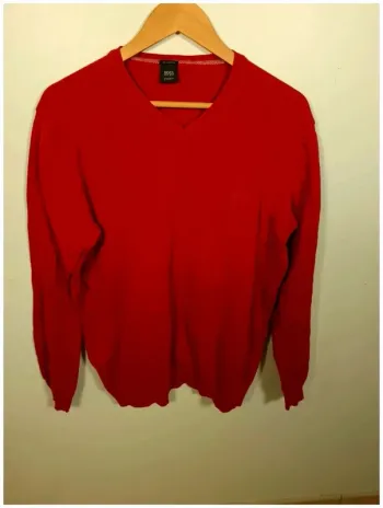 C14 pull rouge Hugo boss L