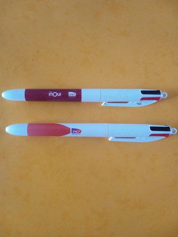Lot de 2 stylos Bic 4 couleurs SNCF