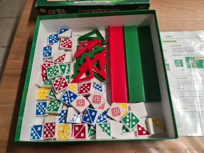 Jeu de société Domino 4 des éditions Spot Games - photo numéro 2