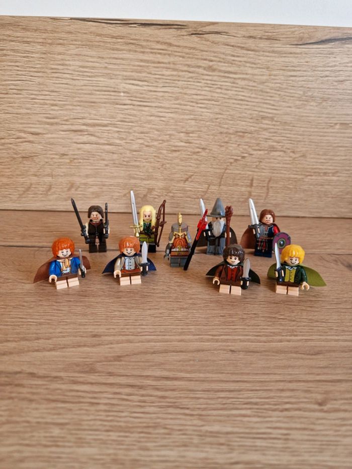 Figurines type lego 9 membres de la communauté de l'anneau seigneur des anneaux