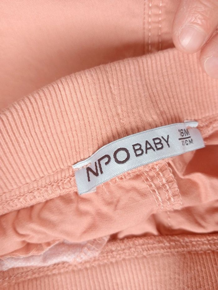 Short 18 mois neuf - photo numéro 3