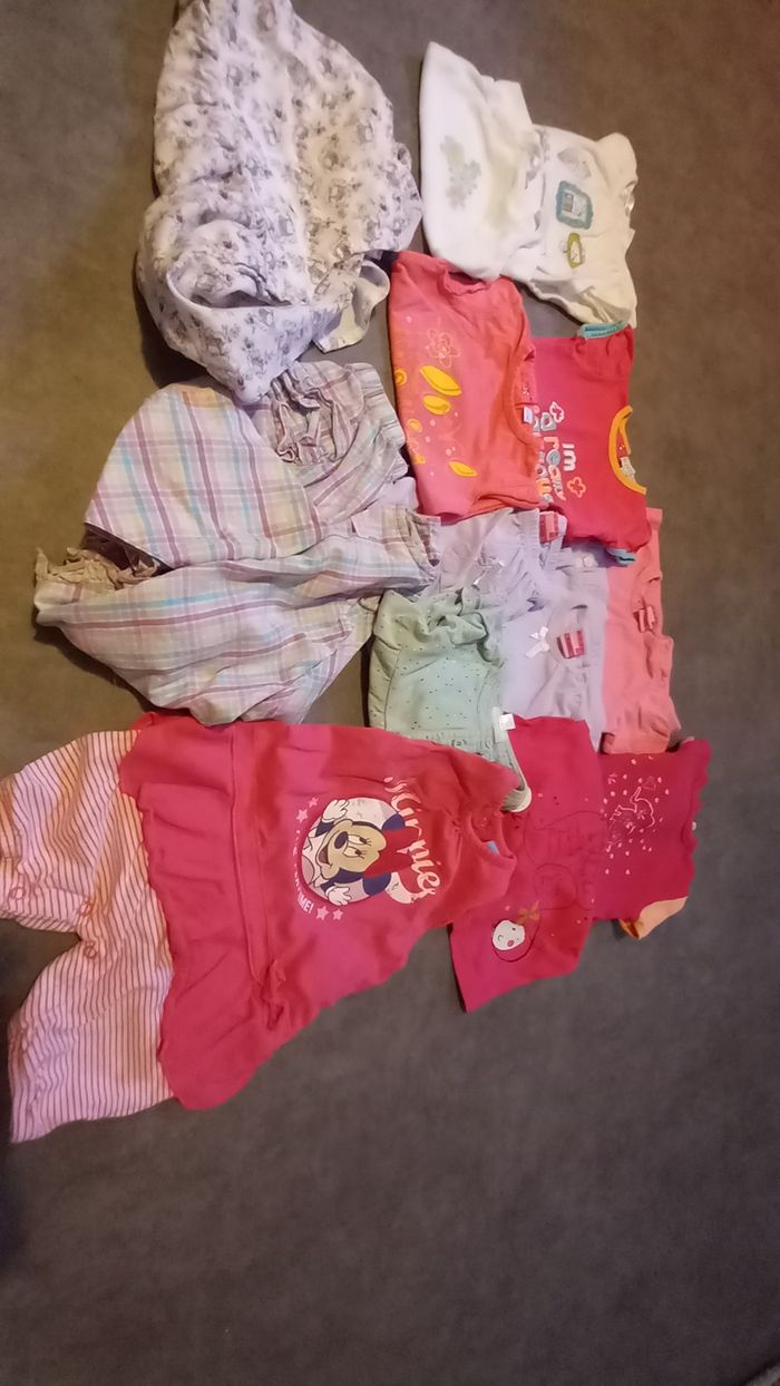 Lot de vêtements fille 9 mois